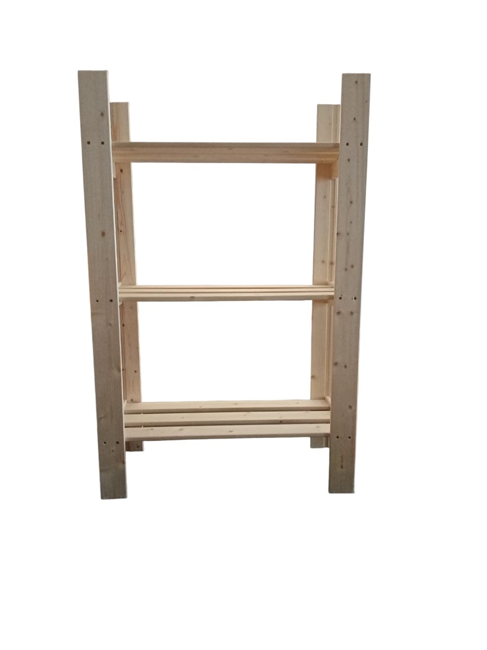 Деревянный стеллаж